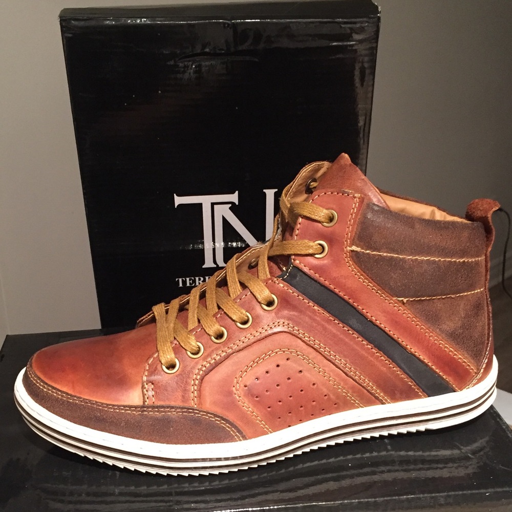 Terra Nostra unisex leather boots Woman 9, M 8